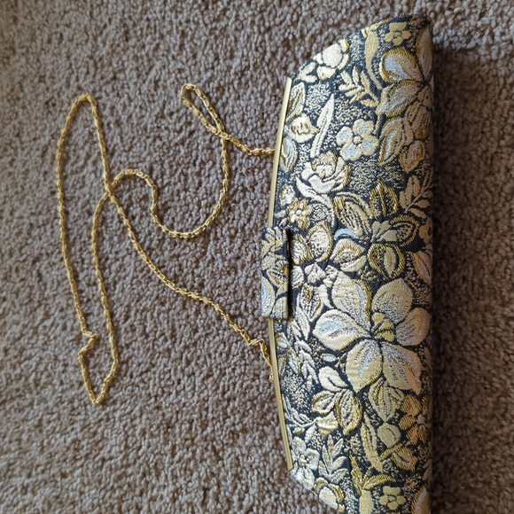 Gold floral evening bag - Picture 2 of 4